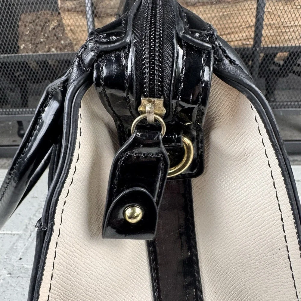 London Fog Black And‎ Beige Purse Double Handle Handbag